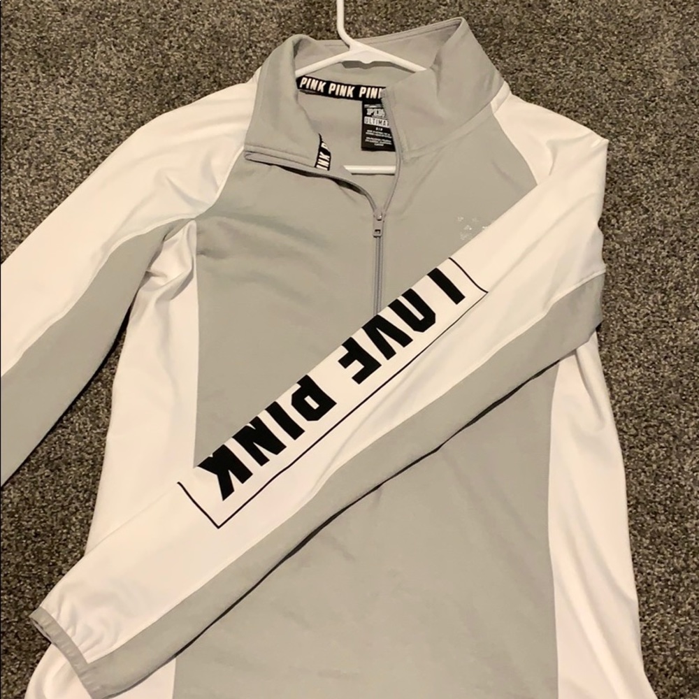 NEVER WORN VICTORIA SECERT PINK ULTIMATE HALF ZIP